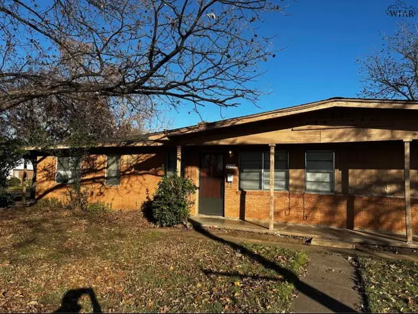 2215 BROOK AVENUE, Wichita Falls, TX 76301