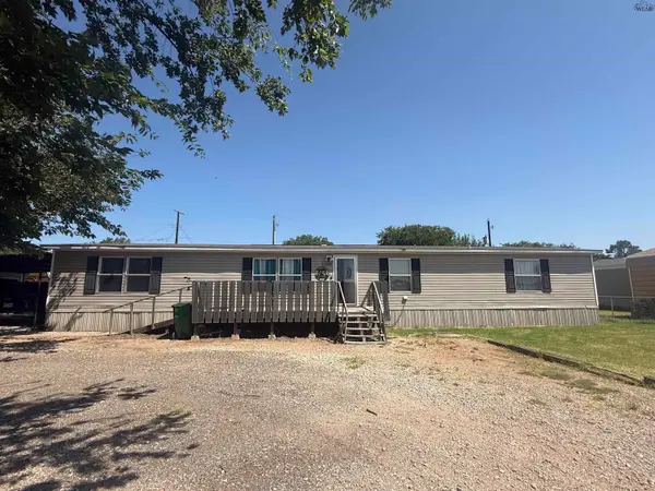1020 YUCCA STREET, Burkburnett, TX 76354