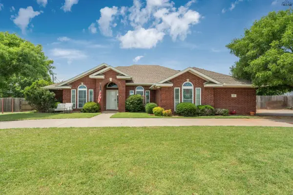 103 MEADOW LANE, Electra, TX 76360