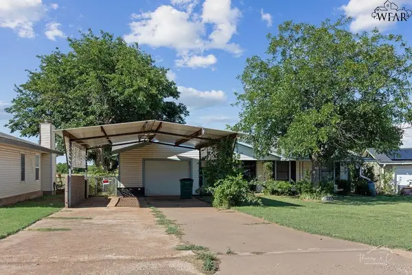 415 E IDA AVENUE, Electra, TX 76360