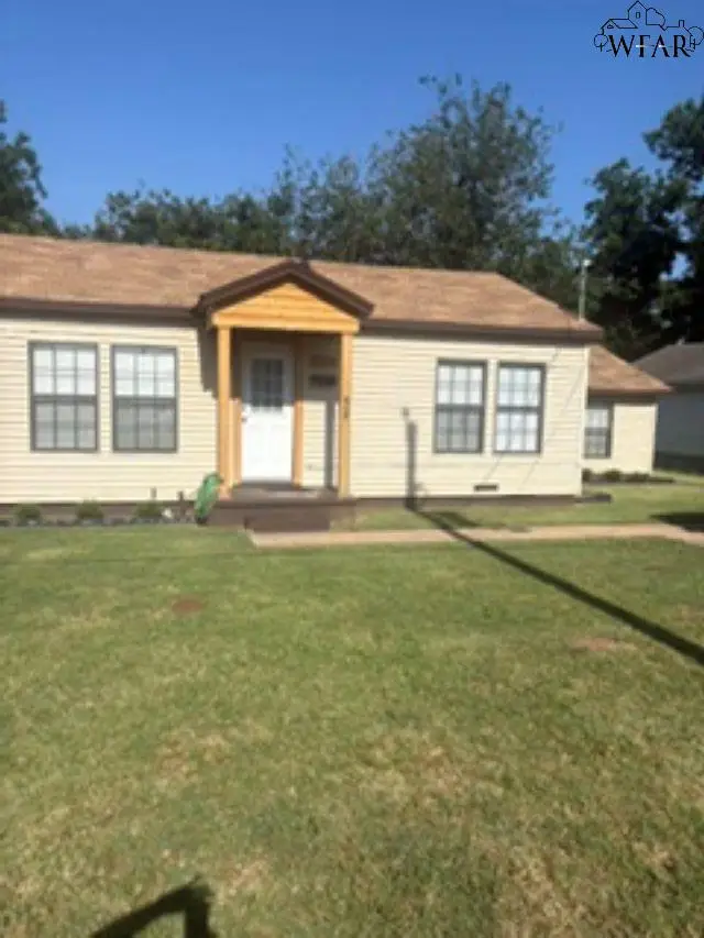 520 E HARWELL STREET, Burkburnett, TX 76354 - #2