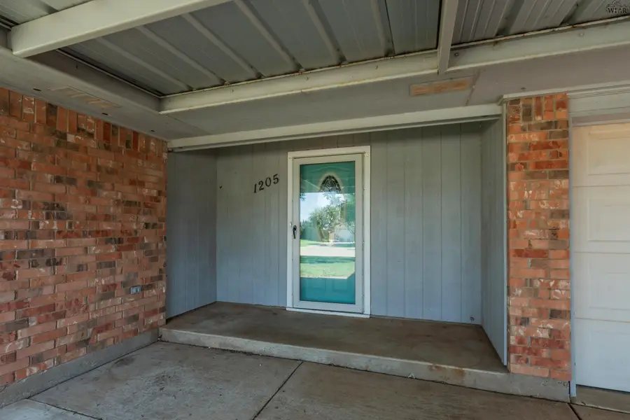 1205 RICHLAND STREET, Iowa Park, TX 76367 - #3