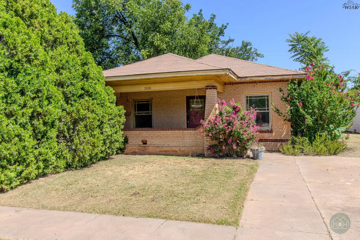 3308 WICHITA STREET, Vernon, TX 76384 - #1