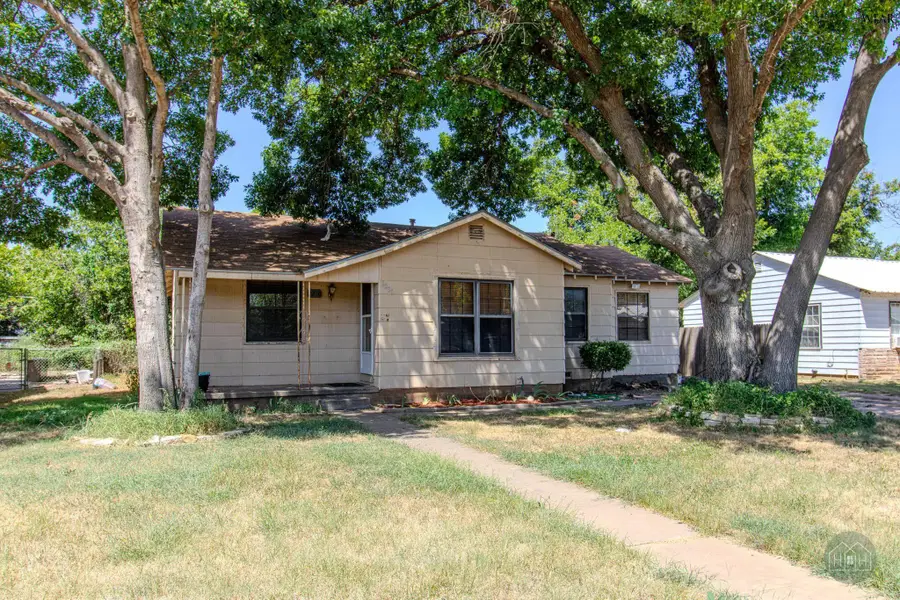 2230 14TH STREET, Vernon, TX 76384 - #2