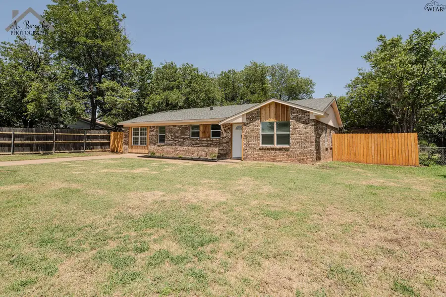 1431 PHOENIX DRIVE, Wichita Falls, TX 76306 - #2