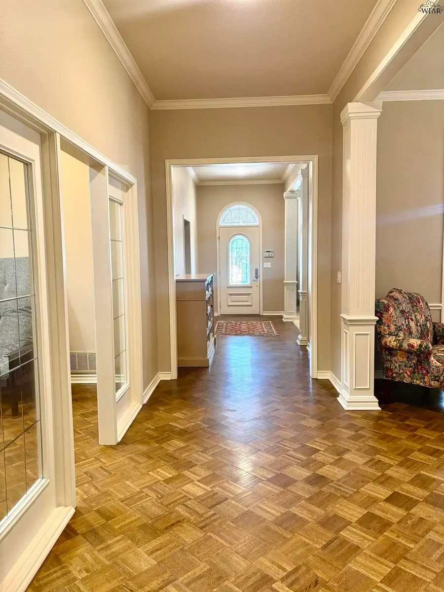 12 HYDE PARK COURT, Wichita Falls, TX 76309 - #2
