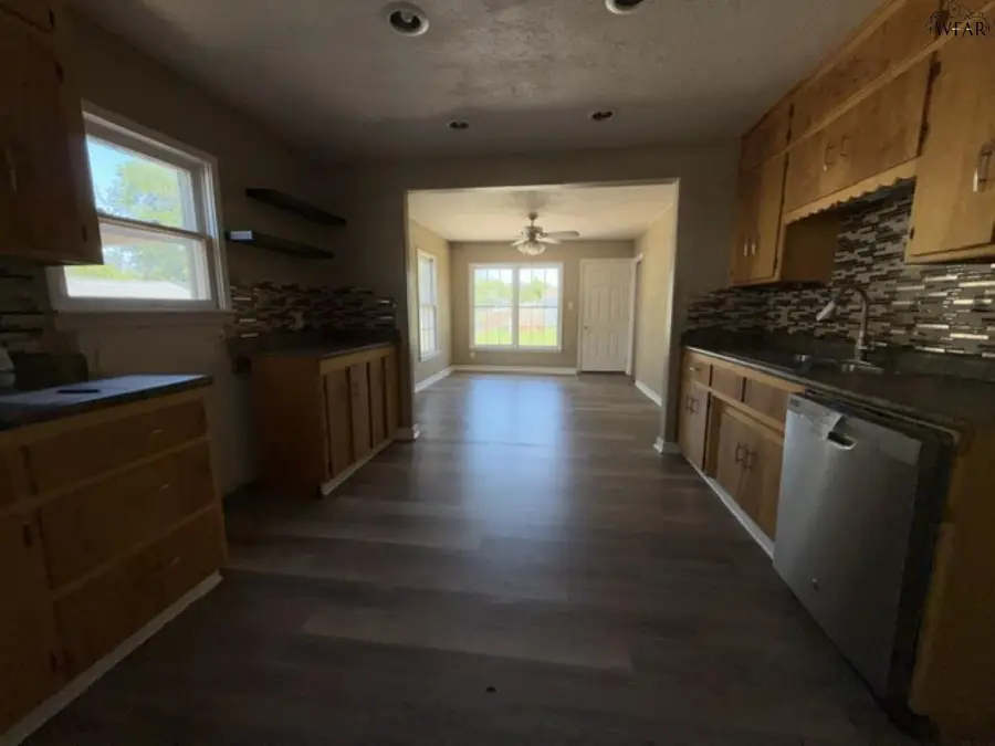 513 W INWOOD DRIVE, Wichita Falls, TX 76301 - #3