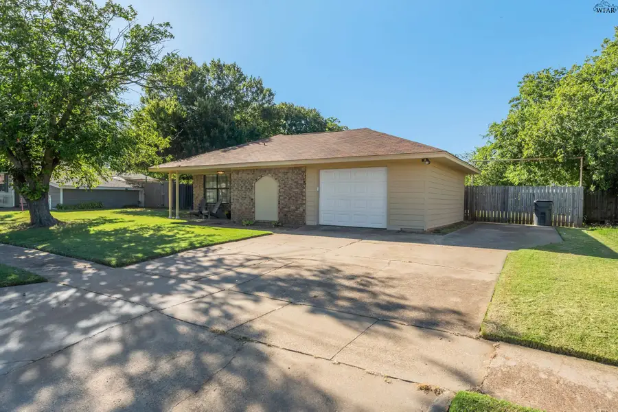 4511 LOCKWOOD DRIVE, Wichita Falls, TX 76308 - #2