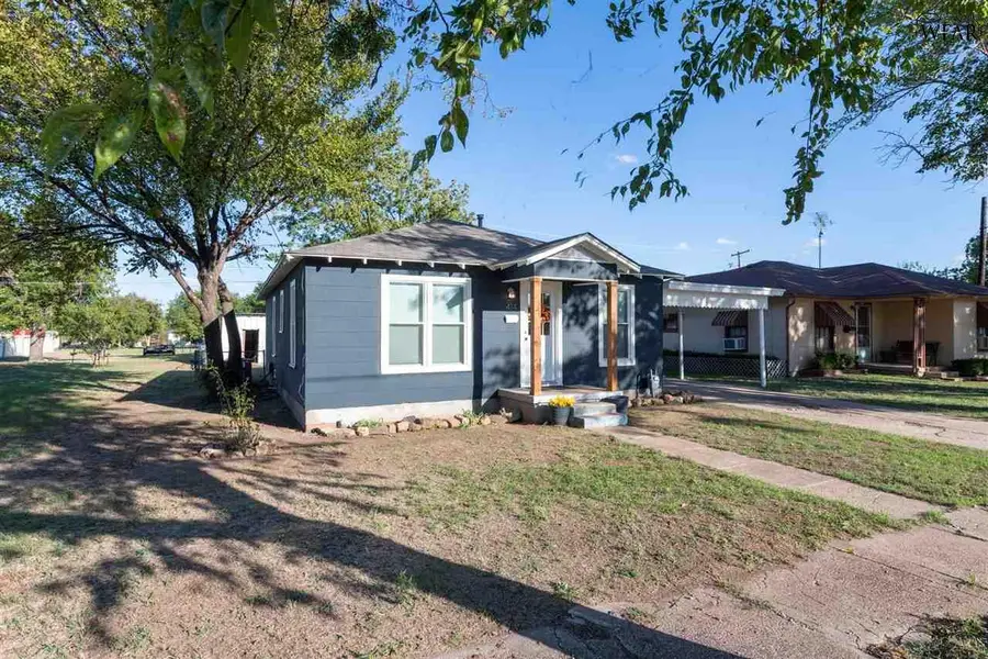 414 S MAIN STREET, Henrietta, TX 76365 - #2