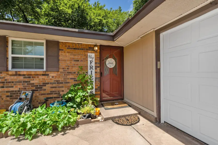 1512 DOUGLAS DRIVE, Iowa Park, TX 76367 - #2