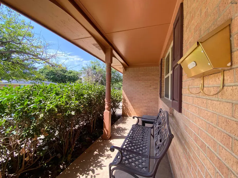 2827 BARRYWOOD DRIVE, Wichita Falls, TX 76309 - #3
