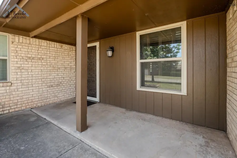 5204 BROOKWOOD DRIVE, Wichita Falls, TX 76302 - #3