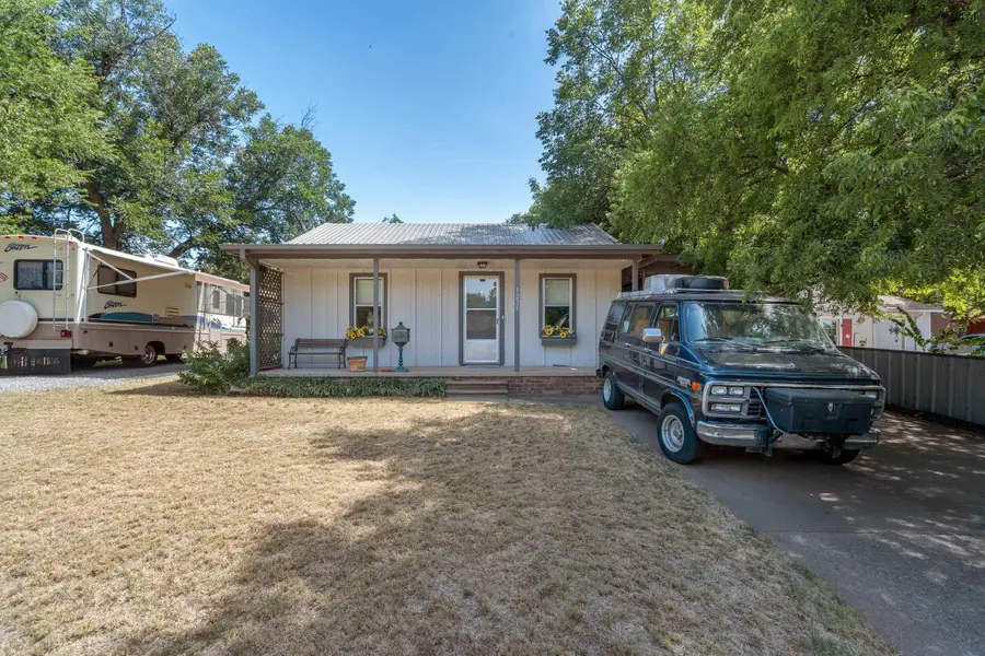 1225 34TH STREET, Wichita Falls, TX 76302 - #2
