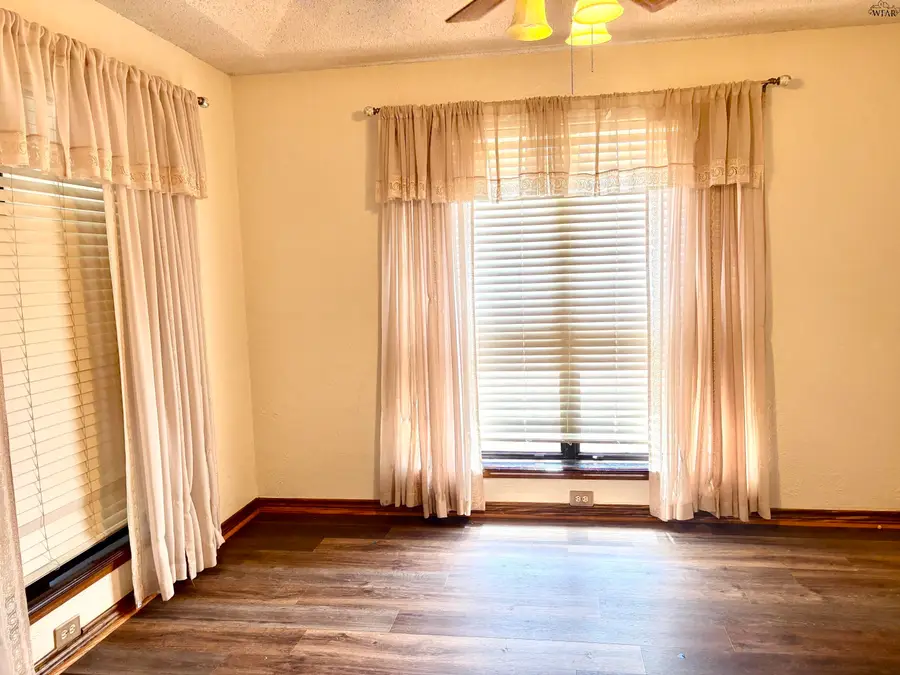 2703 SHEPHERDS GLEN, Wichita Falls, TX 76308 - #2