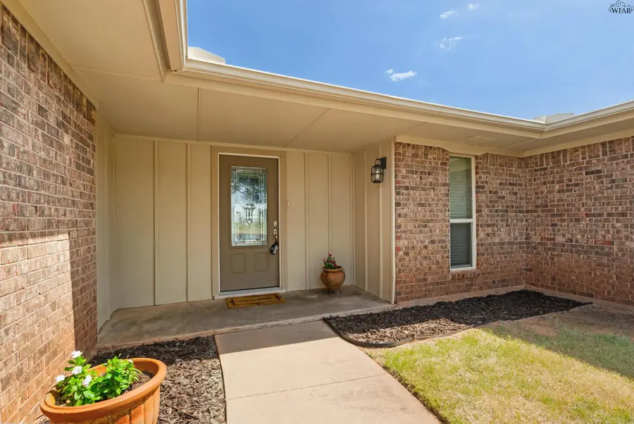 109 ROYAL ROAD, Wichita Falls, TX 76308 - #2