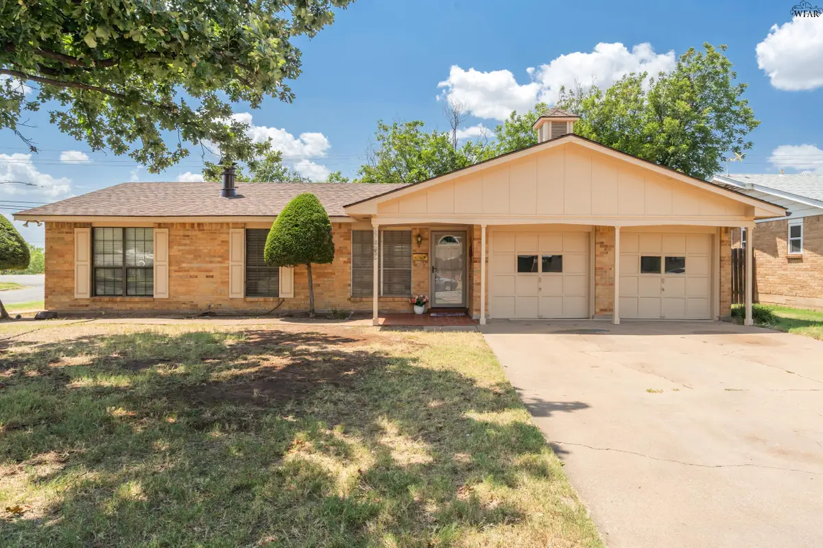 4652 SUMMIT DRIVE, Wichita Falls, TX 76310 - #1