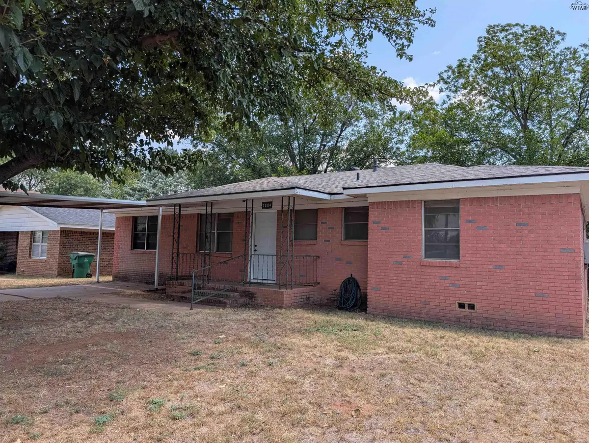 1004 E BEVERLY DRIVE, Burkburnett, TX 76354-5243 - #1