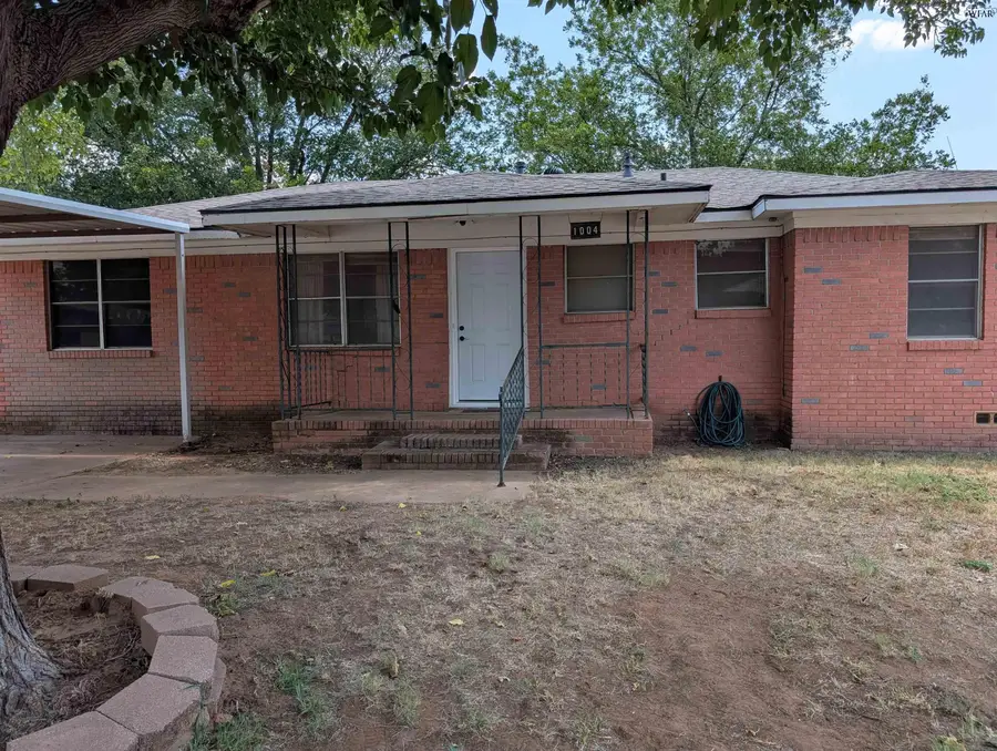 1004 E BEVERLY DRIVE, Burkburnett, TX 76354-5243 - #2