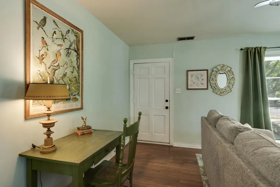 1818 DAYTON AVENUE, Wichita Falls, TX 76301 - #2