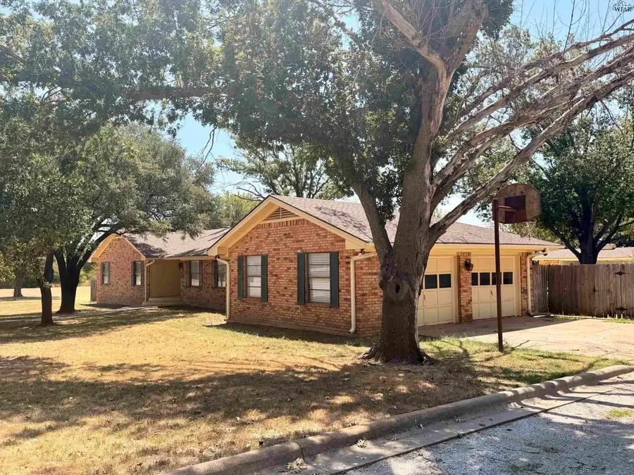 1701 E SPRING STREET, Henrietta, TX 76365 - #2