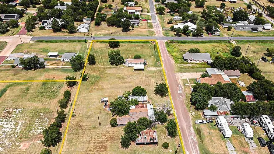 505 N WILBARGER STREET, Electra, TX 76360 - #2