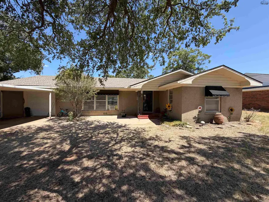 906 S ASH STREET, Archer City, TX 76351 - #3