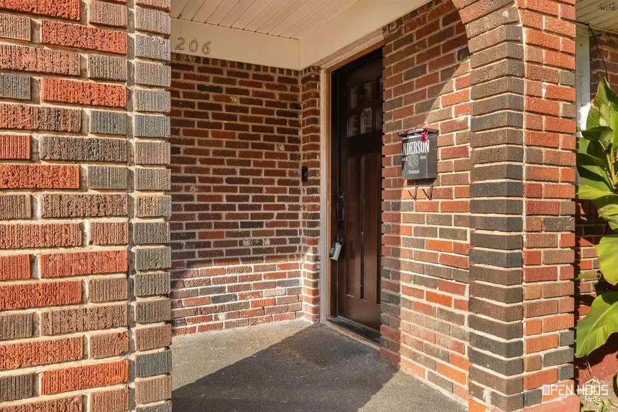 206 E SUMMIT AVENUE, Electra, TX 76360 - #2