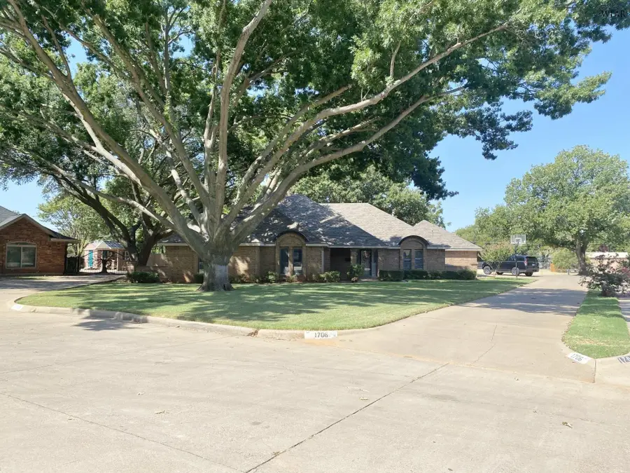 1706 HURSH AVENUE, Wichita Falls, TX 76302 - #2