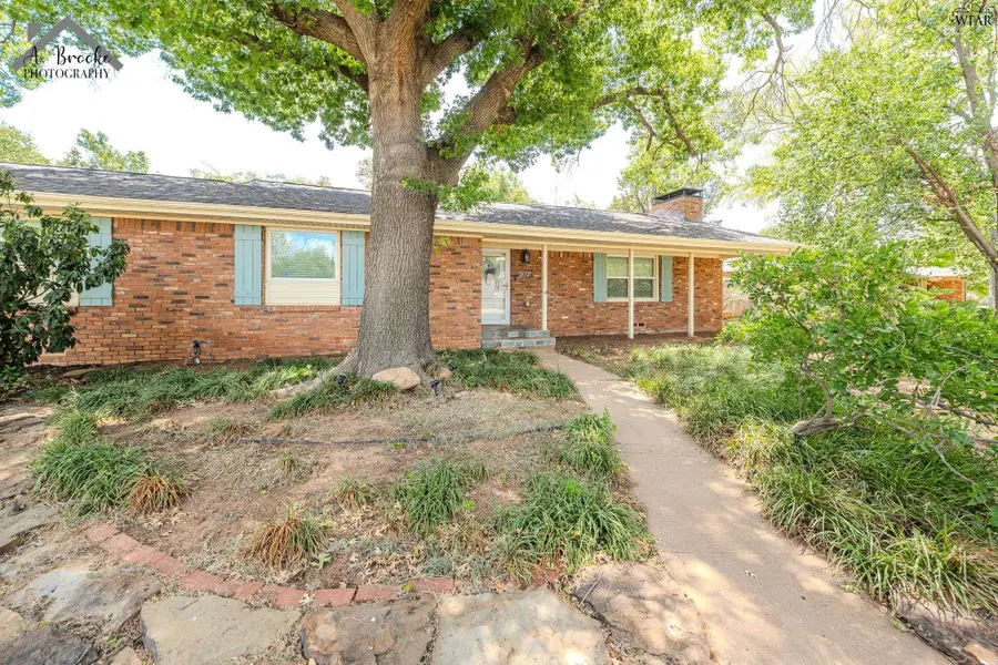 4515 UNIVERSITY AVENUE, Wichita Falls, TX 76308 - #2