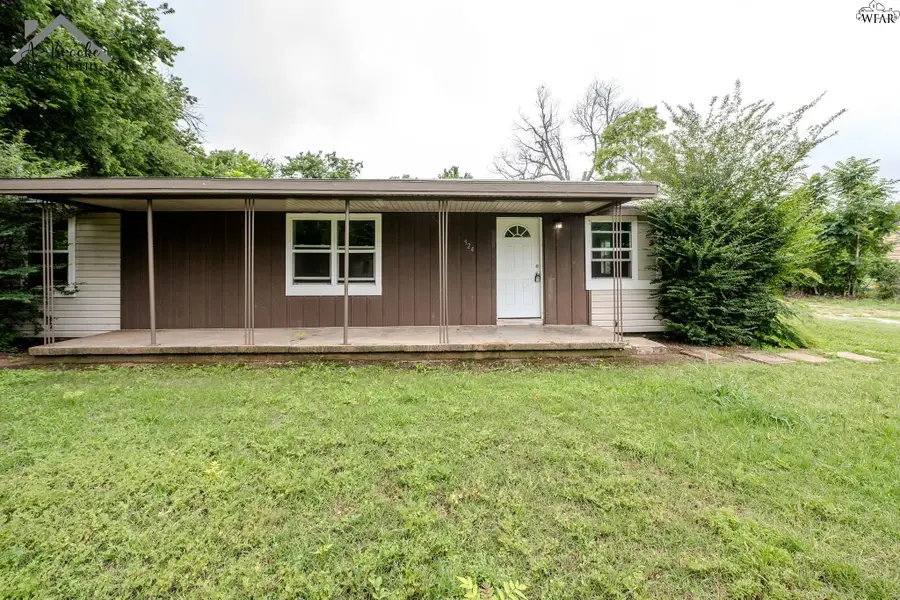 924 FALLS DRIVE, Wichita Falls, TX 76306 - #3