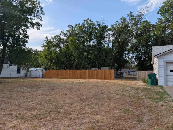 709 SYCAMORE STREET, Burkburnett, TX 76354
