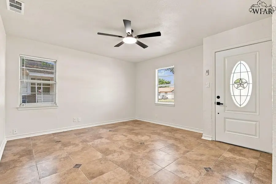 1427 TANBARK ROAD, Wichita Falls, TX 76306 - #3