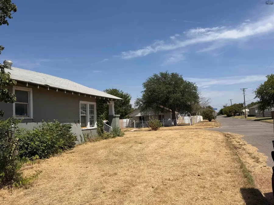2814 LEBANON ROAD, Wichita Falls, TX 76309 - #3