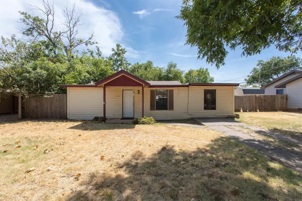 2925 FEATHERSTON AVENUE, Wichita Falls, TX 76308-000 - #1