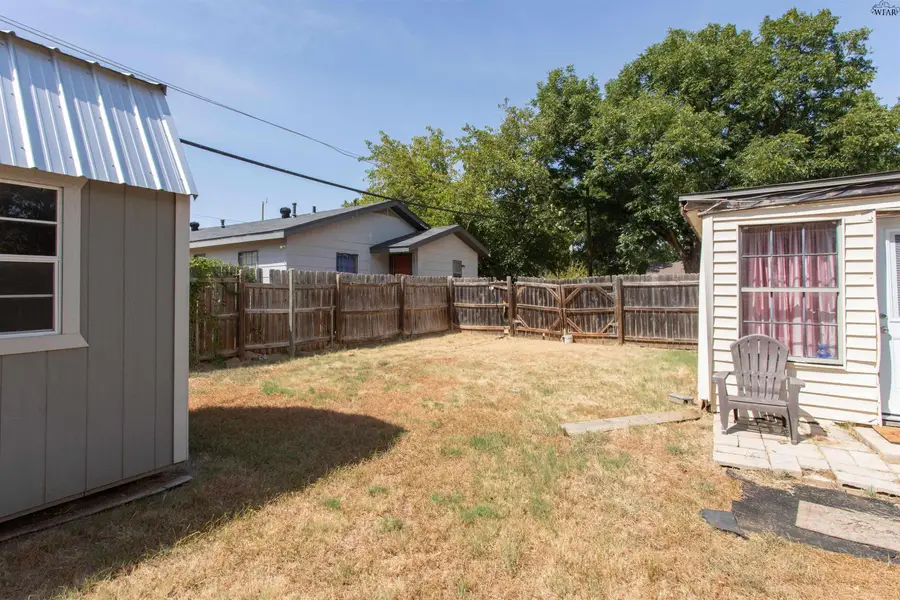 2925 FEATHERSTON AVENUE, Wichita Falls, TX 76308-000 - #3