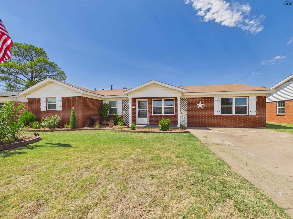 4110 LENORE DRIVE, Wichita Falls, TX 76306 - #1