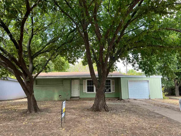 4306 BARNETT DRIVE, Wichita Falls, TX 76308