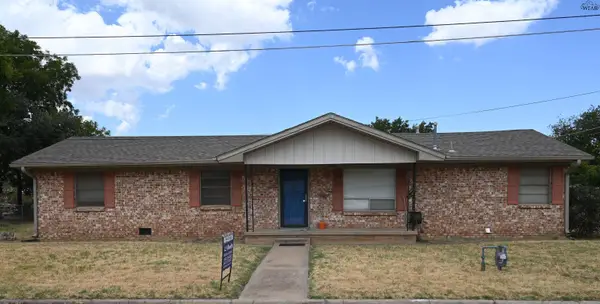 515 N HANCOCK STREET, Henrietta, TX 76365