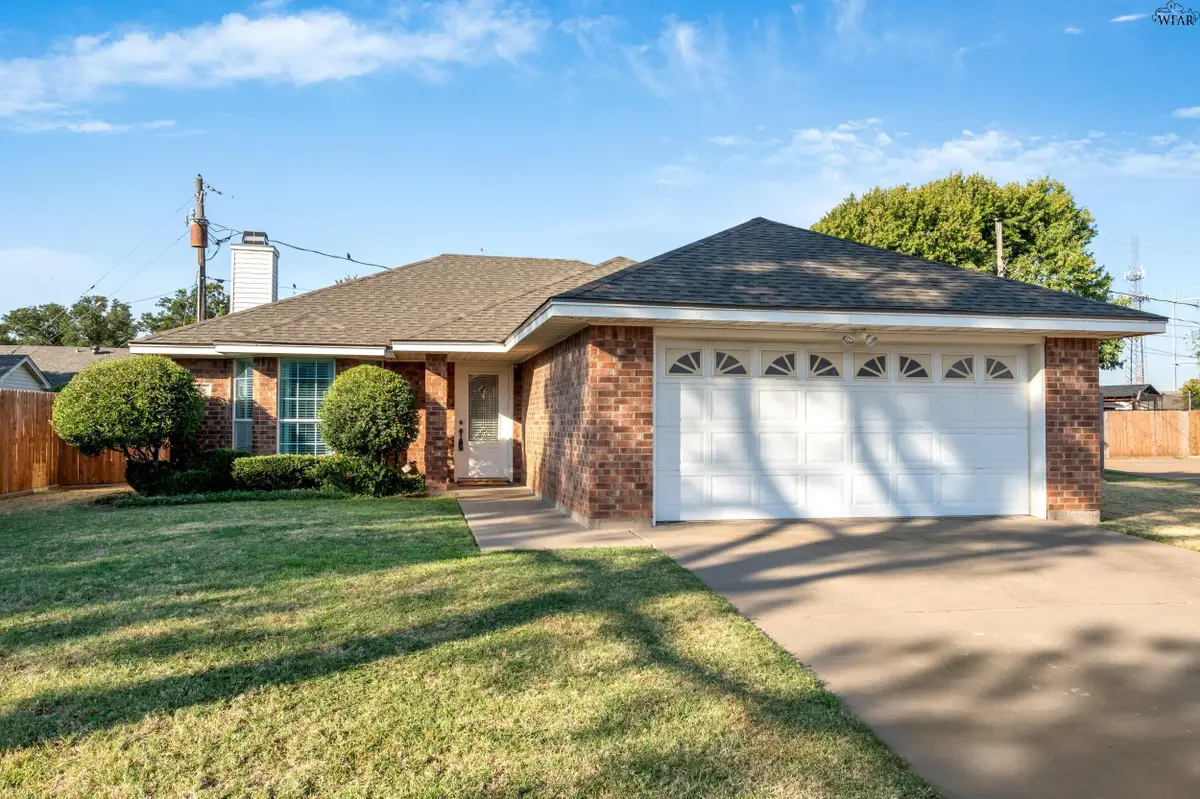 6 CHADWICK COURT, Wichita Falls, TX 76310 - #1