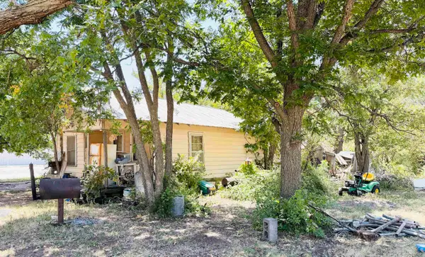 610 S EAST STREET, Seymour, TX 76380