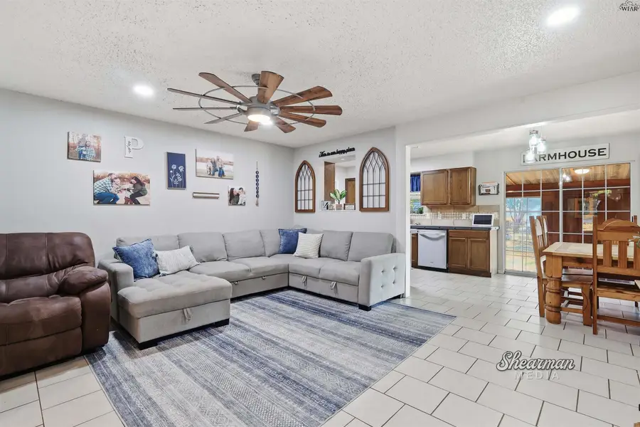 212 N RODGERS STREET, Henrietta, TX 76365 - #2