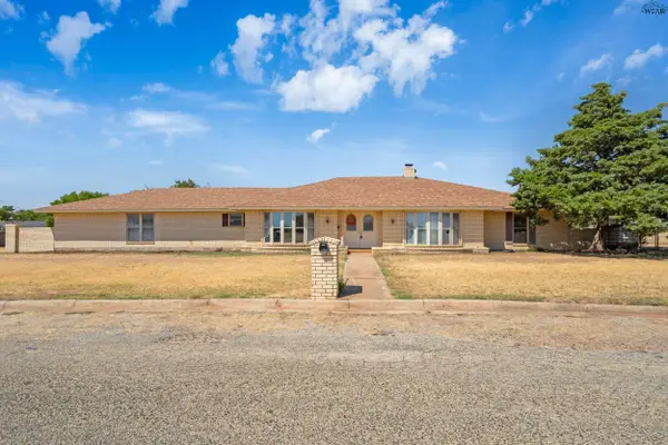 101 MEADOW LANE, Electra, TX 76360