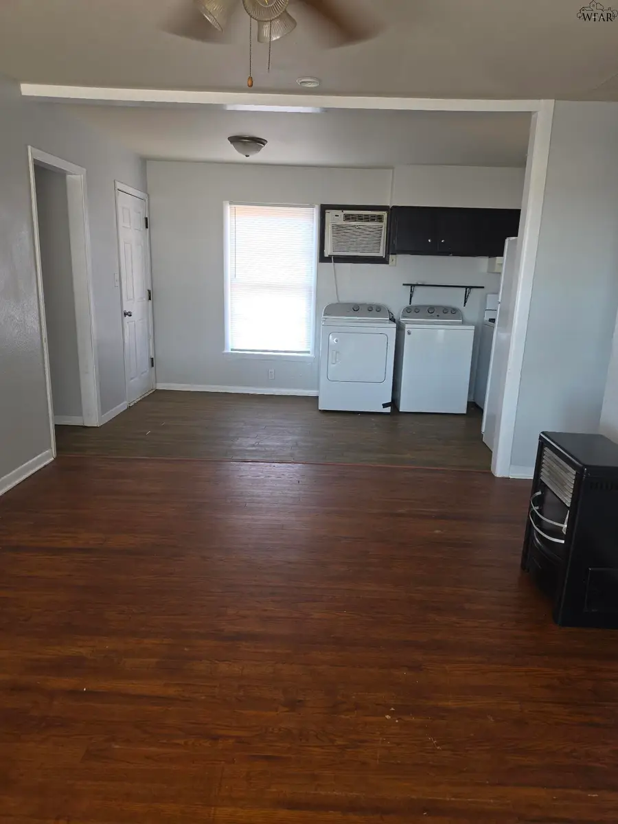 1106 E OMEGA STREET, Henrietta, TX 76365-0000 - #2