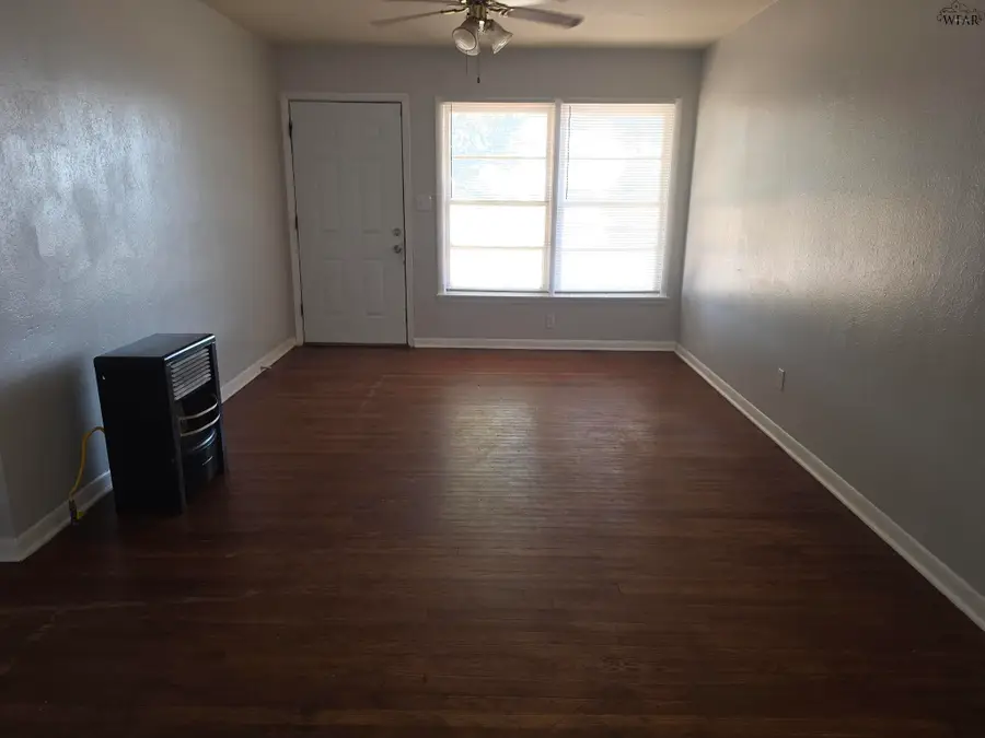 1106 E OMEGA STREET, Henrietta, TX 76365-0000 - #3