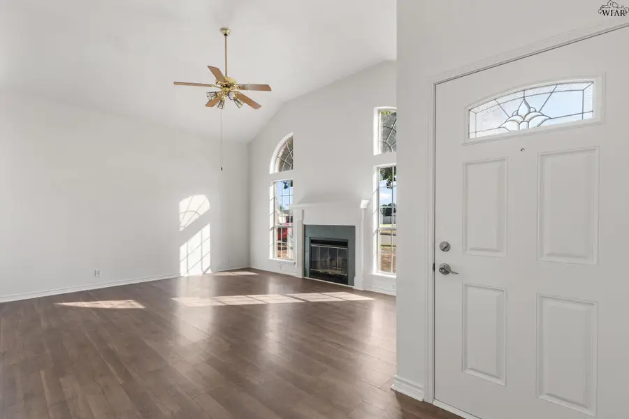 411 HORSESHOE LANE, Burkburnett, TX 76354 - #3