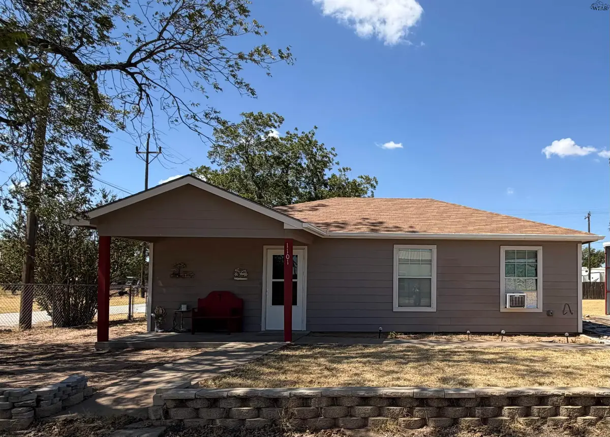 1101 N STRATTON STREET, Seymour, TX 76380 - #1