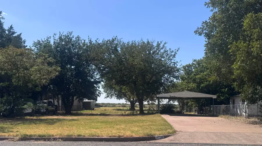 711 S FM 369, Burkburnett, TX 76354 - #2
