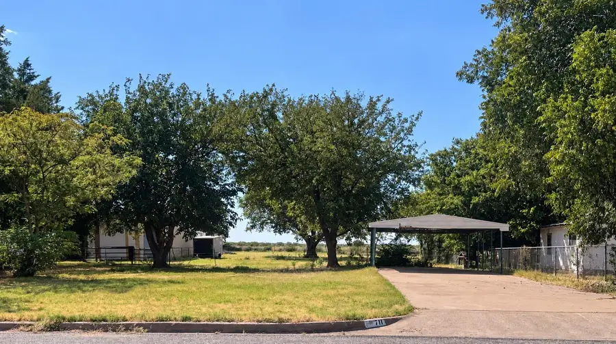 711 S FM 369, Burkburnett, TX 76354 - #3