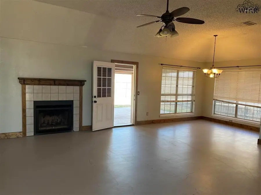 5344 NORTHVIEW DRIVE, Wichita Falls, TX 76306 - #2