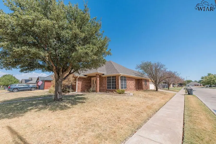 4811 WHIRLWIND DRIVE, Wichita Falls, TX 76310 - #2